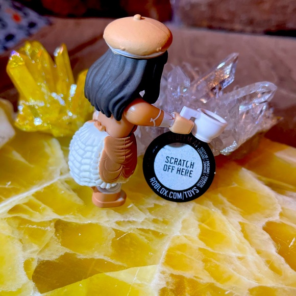 ROBLOX Celebrity SERIES 9 Black box ROYALE HIGH: MON CHERI FACE Virtual Code - Picture 4 of 8